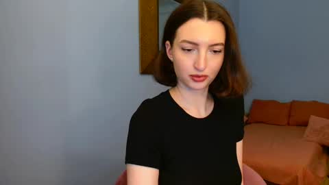 Snapshot of sweet_baby_miranda_ chatting on December 8, 2024, 11:19 pm Miranda online show from December 8, 2024, 11:19 pm