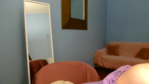 Snapshot of sweet_baby_miranda_ chatting on January 14, 2025, 12:11 am Miranda online show from January 14, 2025, 12:11 am