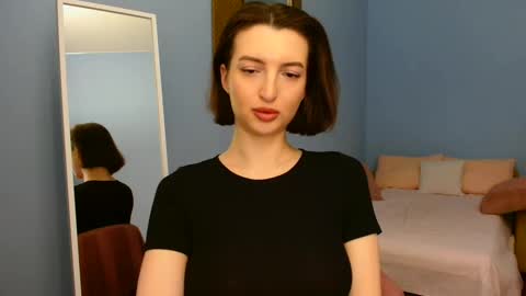 Snapshot of sweet_baby_miranda_ chatting on February 3, 2025, 1:09 am Miranda online show from February 3, 2025, 1:09 am