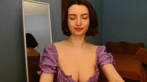 Snapshot of sweet_baby_miranda_ chatting on February 9, 2025, 1:44 am Miranda online show from February 9, 2025, 1:44 am