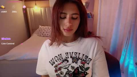 Camila online show from November 10, 2025, 4:22 am