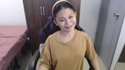 sweet_cassyxx online show from February 9, 2026, 3:27 pm