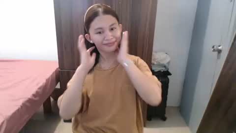 sweet_cassyxx online show from March 8, 2026, 12:09 pm