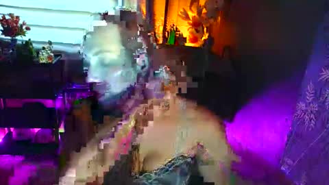 sweet_charmel online show from May 4, 2026, 4:41 am