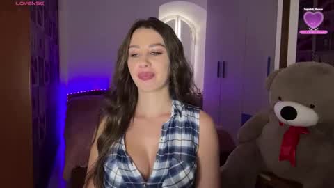 Sweet Cherry online show from September 18, 2025, 3:36 pm