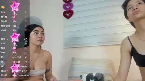 Snapshot of sweet_couples1 chatting on December 30, 2024, 7:42 pm sweet_couples1 online show from December 30, 2024, 7:42 pm