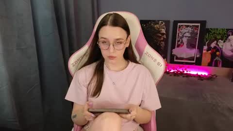 Snapshot of sweet_frosty chatting on June 8, 2026, 3:07 am Alice online show from June 8, 2026, 3:07 am