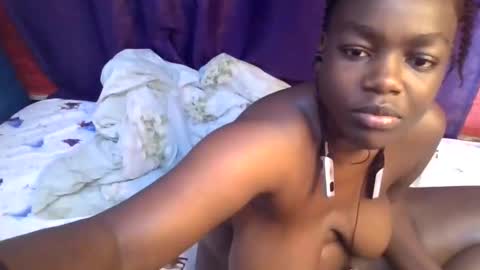 Snapshot of sweet_hennessey chatting on May 4, 2026, 11:17 am sweet_hennessey online show from May 4, 2026, 11:17 am