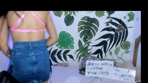 Dahnna online show from October 12, 2025, 11:31 am