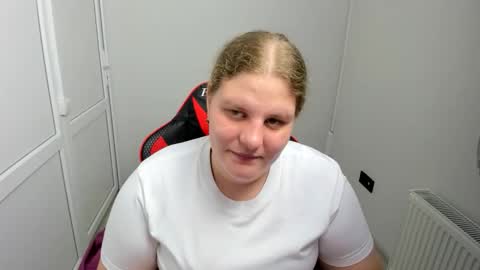 Snapshot of sweet_karla_la chatting on May 28, 2026, 2:03 pm Karla online show from May 28, 2026, 2:03 pm