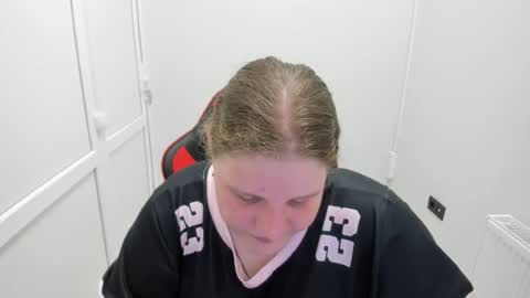 Snapshot of sweet_karla_la chatting on June 12, 2026, 7:07 am Karla online show from June 12, 2026, 7:07 am
