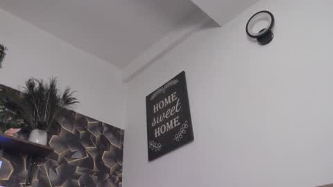 Alesy online show from February 6, 2025, 7:24 am