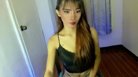 Snapshot of sweet_kyliexx chatting on June 13, 2026, 6:00 am sweet_kyliexx online show from June 13, 2026, 6:00 am