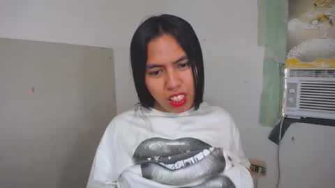 sweet_kyline69 online show from October 29, 2025, 4:04 am