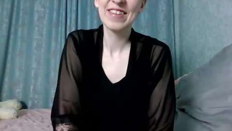 sweet_lilbunny online show from April 2, 2026, 4:26 pm