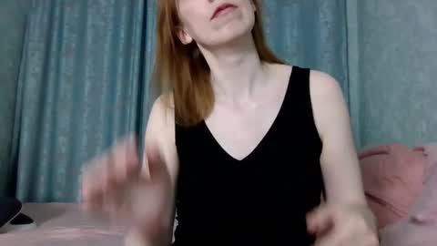 sweet_lilbunny online show from April 11, 2026, 5:39 pm