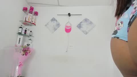 sweet_litle online show from July 7, 2026, 6:47 am