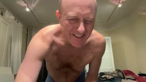 Snapshot of sweet_love_2020 chatting on October 27, 2025, 12:15 am sweet_love_2020 online show from October 27, 2025, 12:15 am