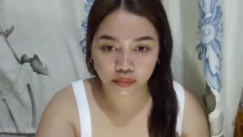 Snapshot of sweet_mae28xx chatting on July 6, 2026, 11:07 am sweet_mae28xx online show from July 6, 2026, 11:07 am