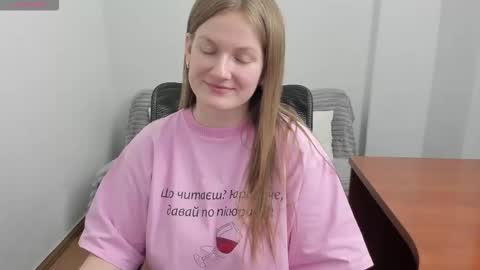 Snapshot of sweet_melody_of_ur_heart chatting on February 24, 2026, 9:35 pm Mila online show from February 24, 2026, 9:35 pm