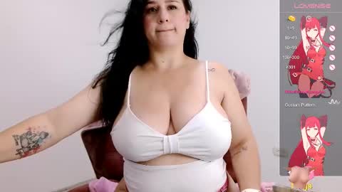 Snapshot of sweet_monsalve34 chatting on May 7, 2026, 10:37 pm MONSALVE online show from May 7, 2026, 10:37 pm