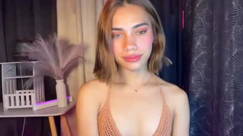 sweet_nikki03 online show from October 12, 2025, 5:23 pm