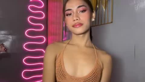 Snapshot of sweet_nikki03 chatting on May 3, 2026, 10:10 am sweet_nikki03 online show from May 3, 2026, 10:10 am