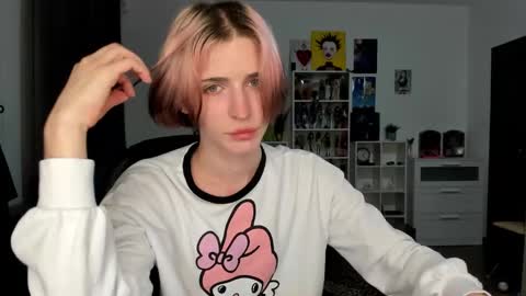 kira online show from March 11, 2026, 10:05 pm