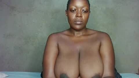 sweet_pie29 online show from May 1, 2026, 11:42 pm