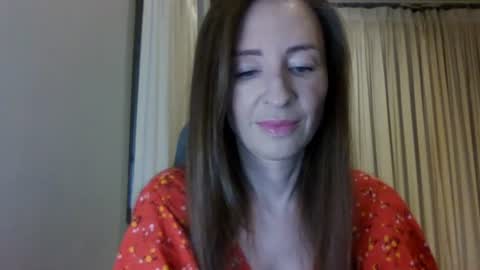 Snapshot of sweet_poeme chatting on June 16, 2026, 12:19 pm sweet_poeme online show from June 16, 2026, 12:19 pm