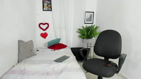 sweet_rose72 online show from May 16, 2026, 12:40 am