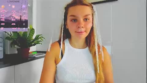 Snapshot of sweet_sabriina chatting on July 16, 2026, 6:30 am Sabina online show from July 16, 2026, 6:30 am