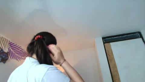 Sammy Lauren online show from May 27, 2026, 1:57 am