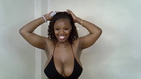 Snapshot of sweet_santana chatting on January 18, 2026, 2:10 pm Elina online show from January 18, 2026, 2:10 pm