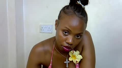 Snapshot of sweet_santana chatting on March 18, 2026, 3:26 pm Elina online show from March 18, 2026, 3:26 pm