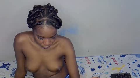 sweet_sheee online show from February 16, 2026, 10:44 am