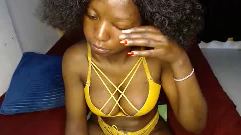 ellanah Tracie online show from January 11, 2026, 12:15 am