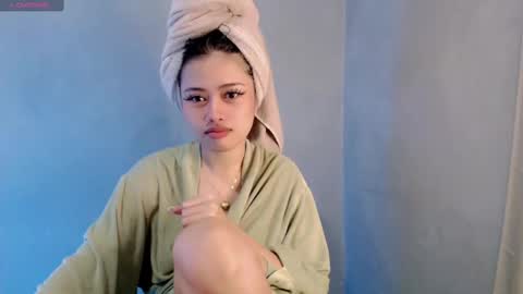 Leah online show from February 13, 2025, 5:26 am