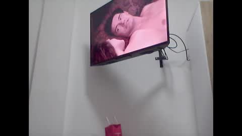 Yeileen online show from February 24, 2025, 12:52 am