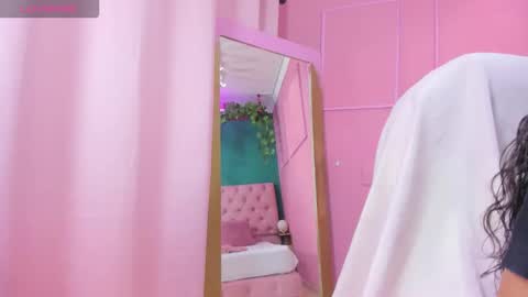 Yeileen online show from March 25, 2026, 9:54 pm