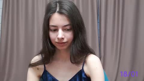 Snapshot of sweet_sweet_angel chatting on January 18, 2025, 7:07 am Angel online show from January 18, 2025, 7:07 am