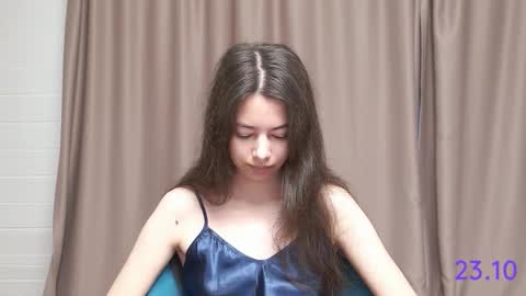 Snapshot of sweet_sweet_angel chatting on October 23, 2025, 7:29 am Angel online show from October 23, 2025, 7:29 am