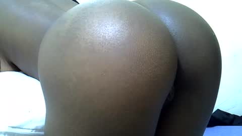 Snapshot of sweet_vee1 chatting on June 19, 2026, 12:04 am Princess vee online show from June 19, 2026, 12:04 am