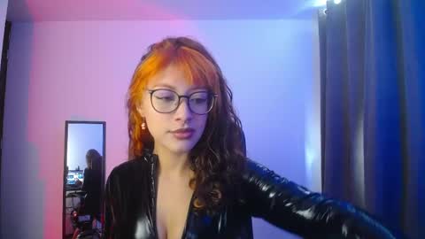 sweet_venus4 online show from April 24, 2026, 4:53 pm