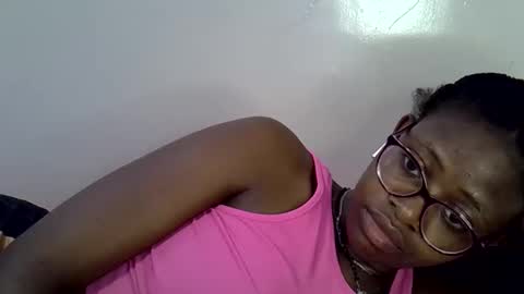 Snapshot of sweet_zarah chatting on April 28, 2026, 4:12 pm sweet_zarah online show from April 28, 2026, 4:12 pm