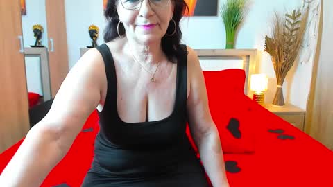 Snapshot of sweetangell69_ chatting on February 10, 2025, 5:14 am Viorica online show from February 10, 2025, 5:14 am