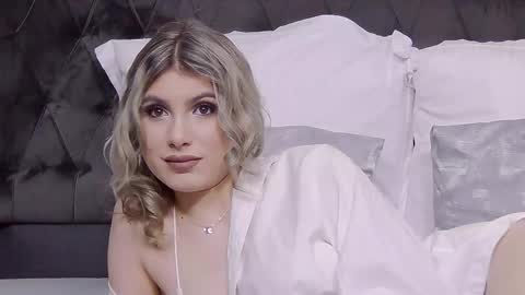 Anisia online show from May 15, 2026, 6:20 am