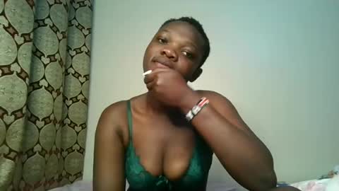 Snapshot of sweetassbabe20 chatting on June 24, 2026, 1:48 am Sweetass online show from June 24, 2026, 1:48 am