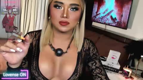 bella online show from November 3, 2025, 12:02 am