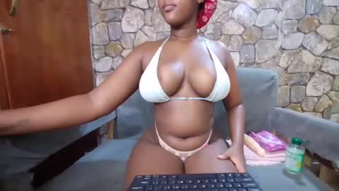 Snapshot of sweetberry0002 chatting on February 13, 2025, 10:55 am Berry online show from February 13, 2025, 10:55 am